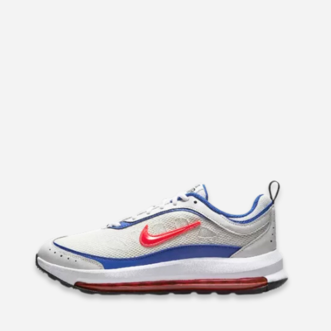 Teni Caballero Nike White