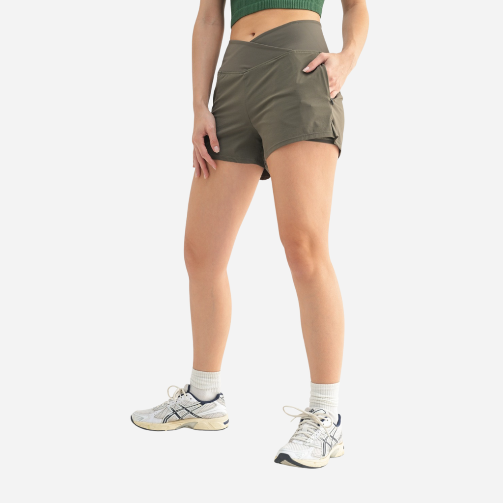 Short Dama Mono B Black Olive